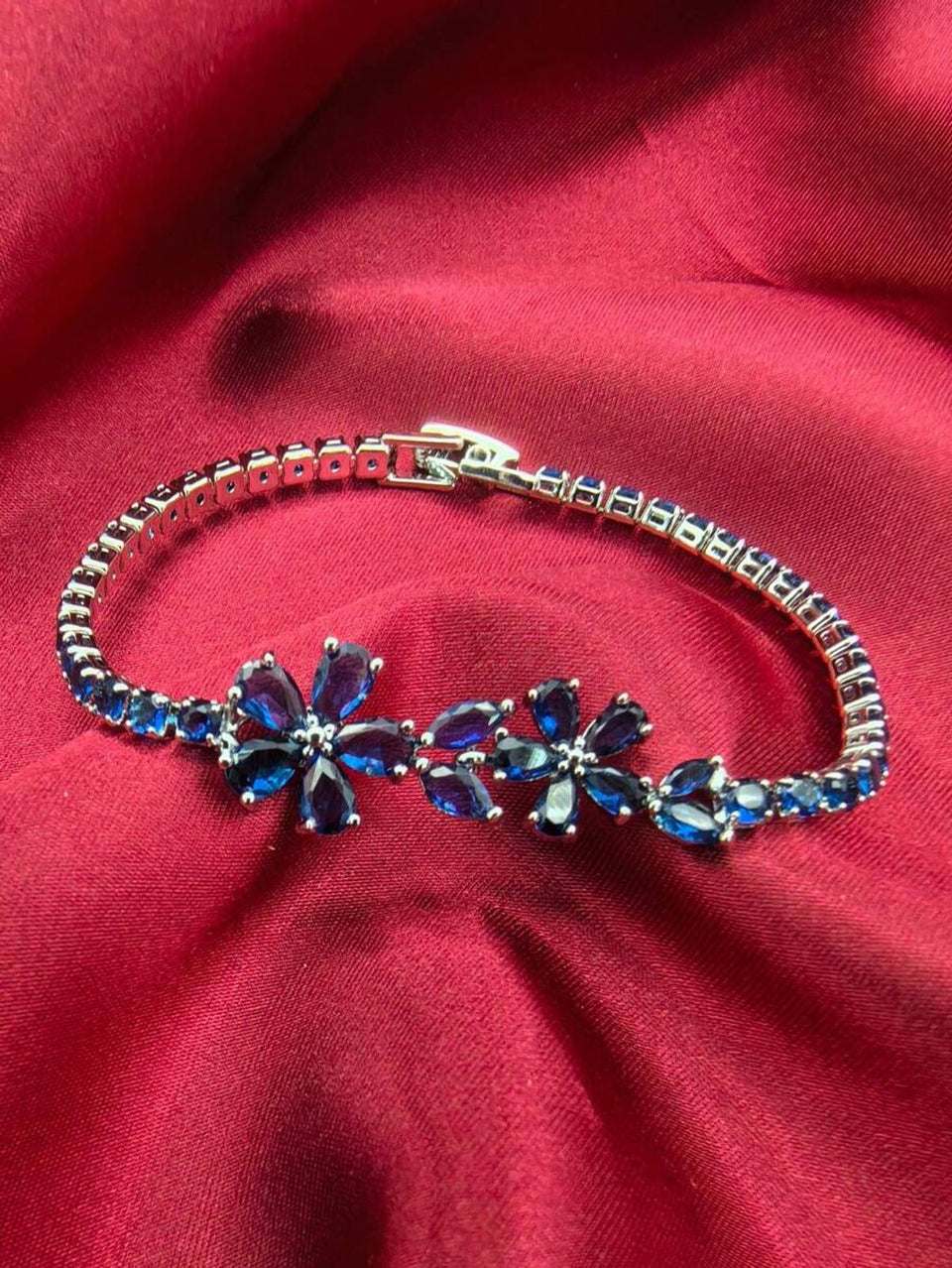 Top 10 Luxury Silver Bracelets for Elegant Evening Wear