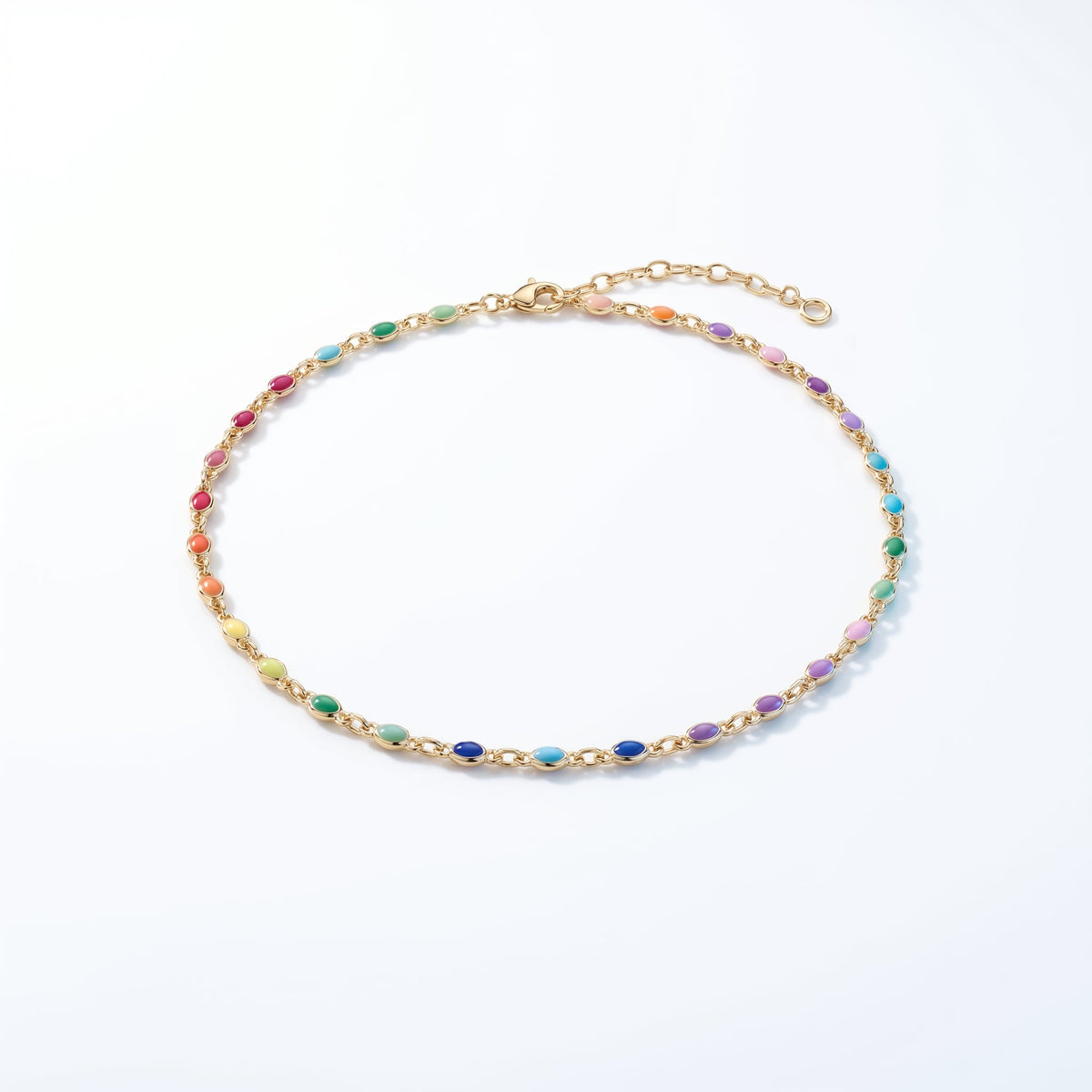 Gargantilla arcoíris de piedras de colores bañada en oro de 18K vista desde arriba