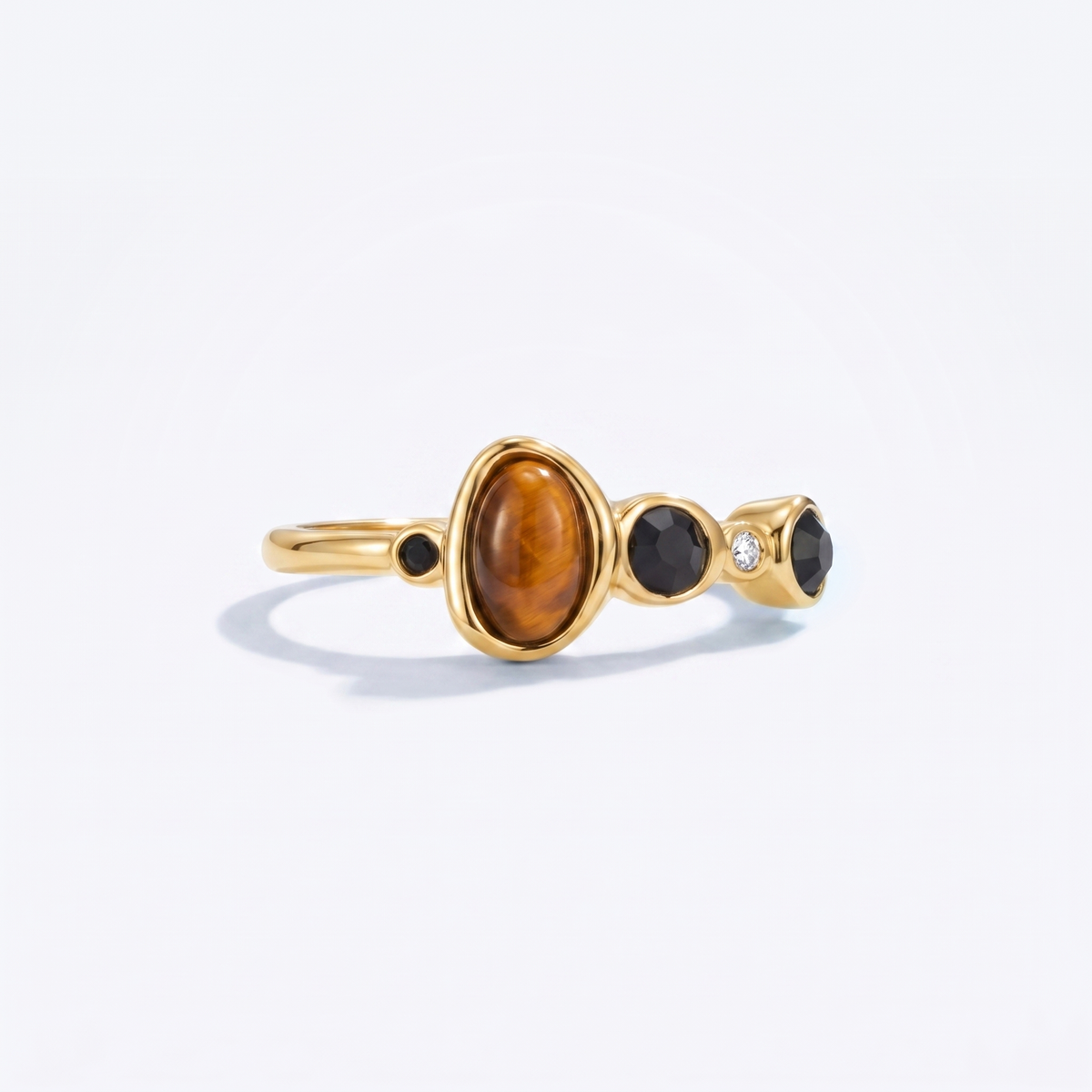 Anello vintage pietra color ambra placcato oro 18K visto dall'alto