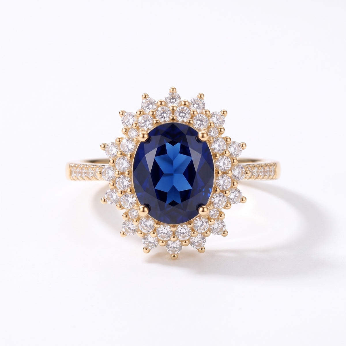 Anello con pietra blu e zirconi placcato oro 18K visto dall'alto