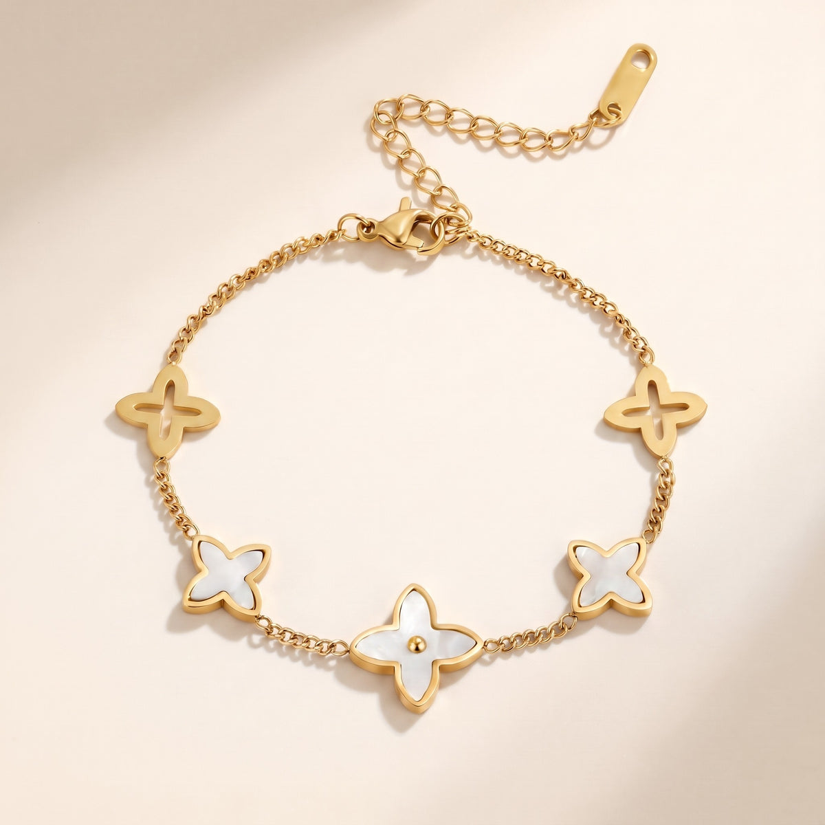 Bracciale quadrifoglio madreperla placcato oro 18K