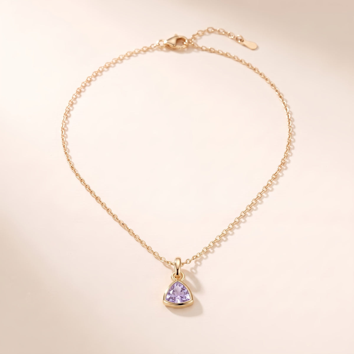 Collar con piedra del mes bañado en oro de 18K, junio: lila