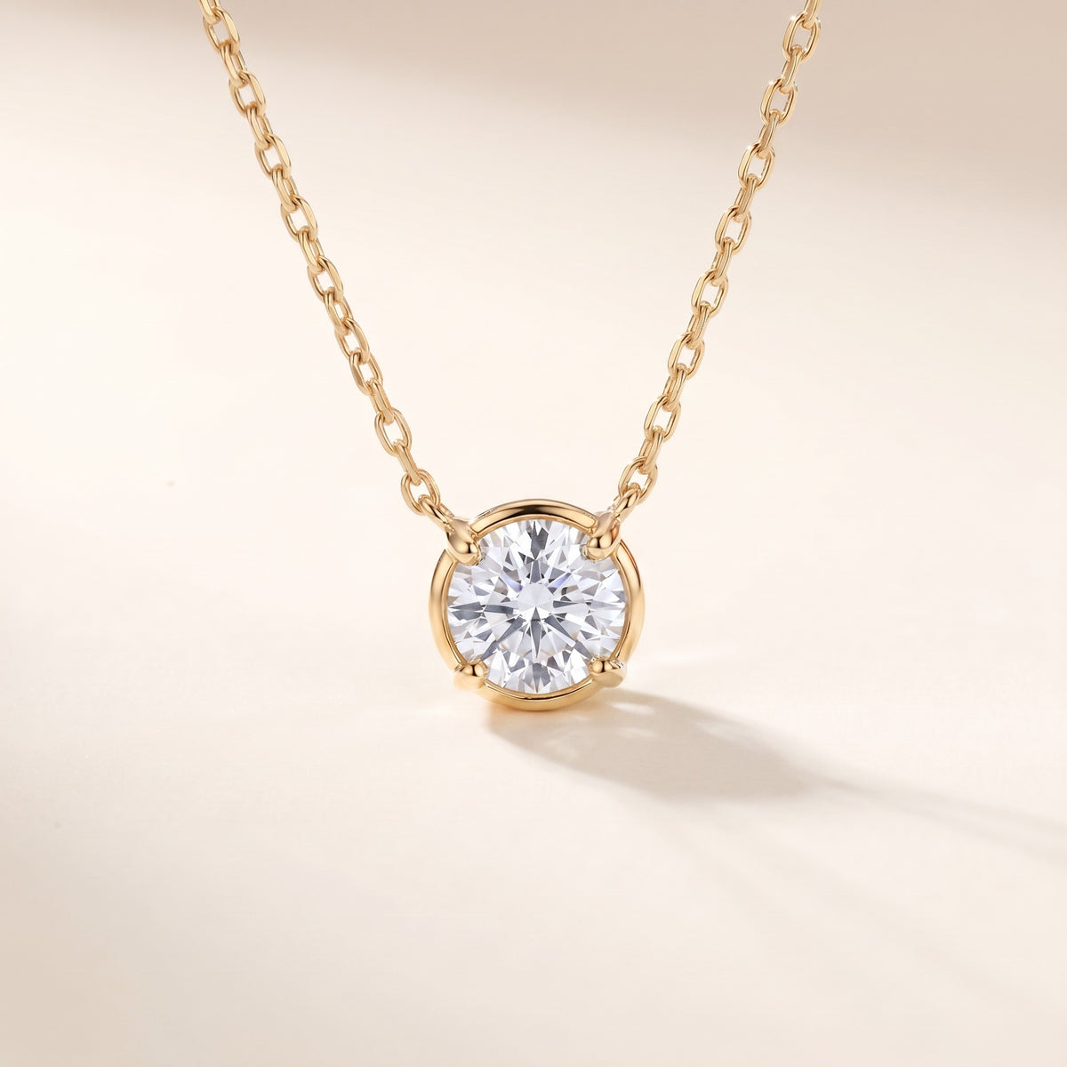Collar punto de luz mini con circonita bañado en oro de 18K