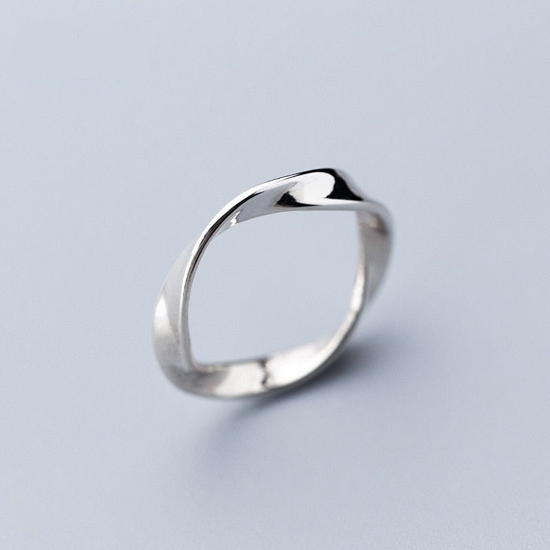 Spin Wave Ring